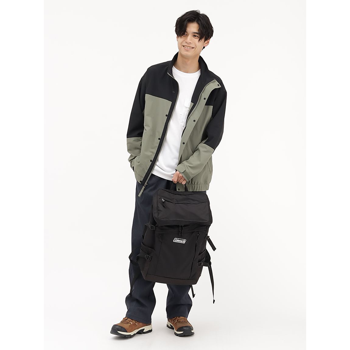 ウォーカースクエアバックパック (ブラック)