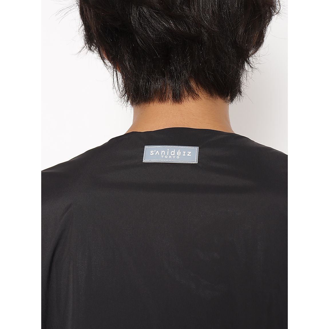 トリニティエアリー ノーカラーベストMENS