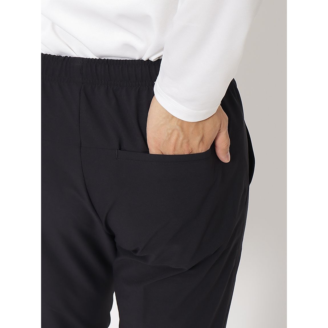 AIRY TRANSFER スパンライク オーセンティックロゴ テーパードパンツ