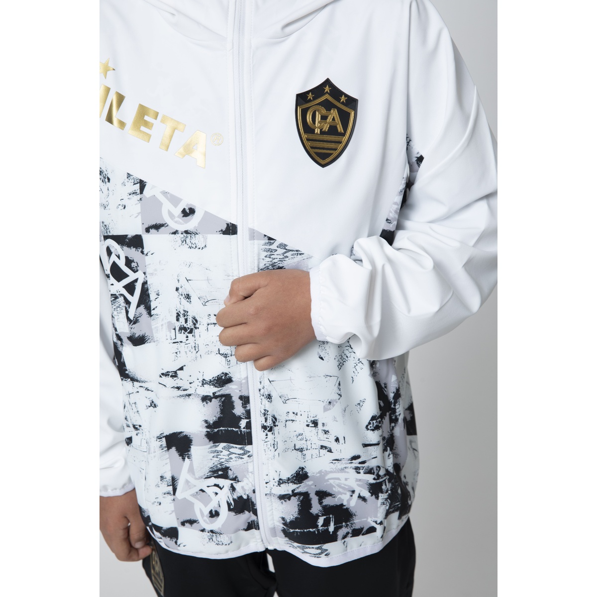 FCA Jrストレッチウィンドジャケット