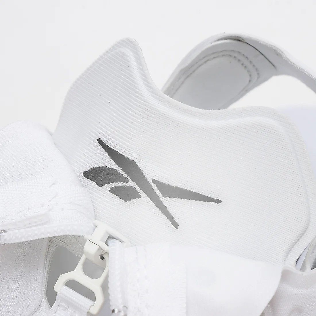 インスタポンプフューリー サンダル ジップ (INSTAPUMP FURY SANDAL ZIP)