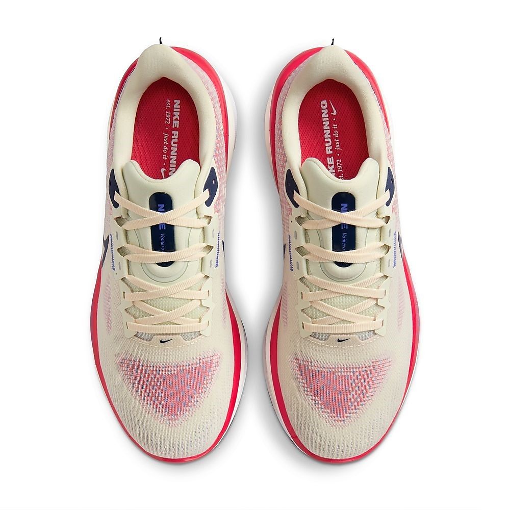 ナイキ ボメロ 17