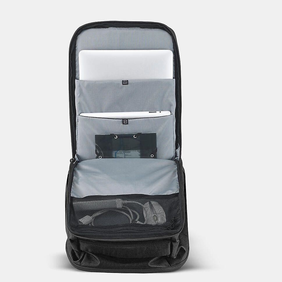 ハイキングバックパック32LBLK