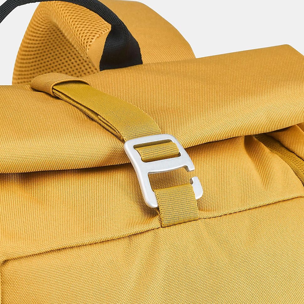 ハイキングバックパック23LYEL