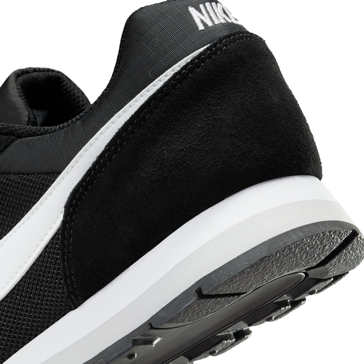 ナイキ ウィメンズ MD ランナー 2