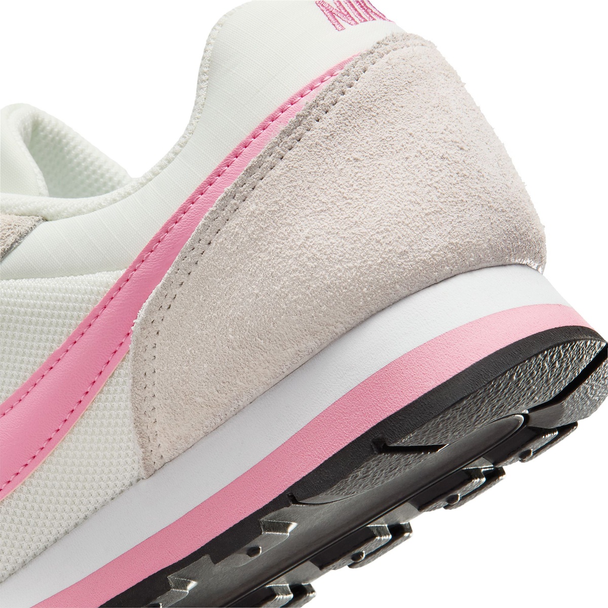 ナイキ ウィメンズ MD ランナー 2