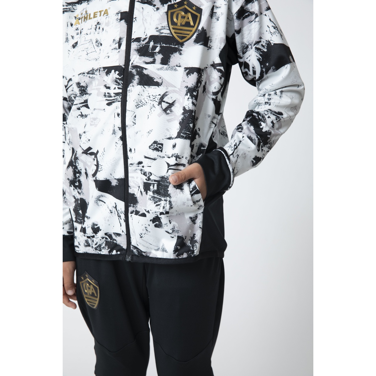 FCA Jrウォームアップジャケット