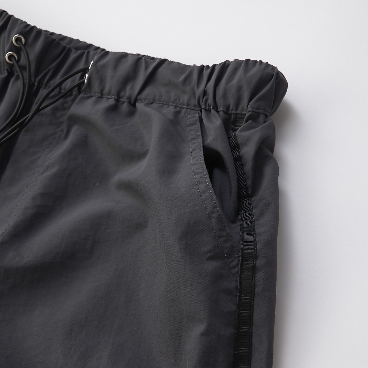 FILAナイロンパンツ