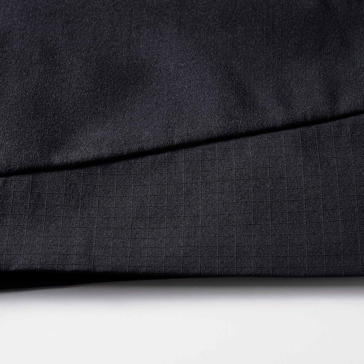 【THE THIRD by UMBRO】ストレッチウーブンハーフパンツ