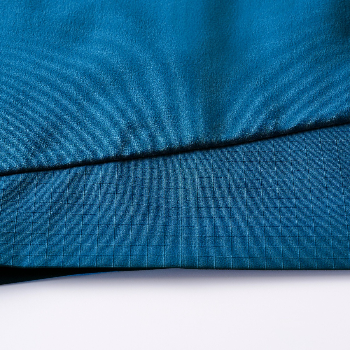 【THE THIRD by UMBRO】ストレッチウーブンハーフパンツ