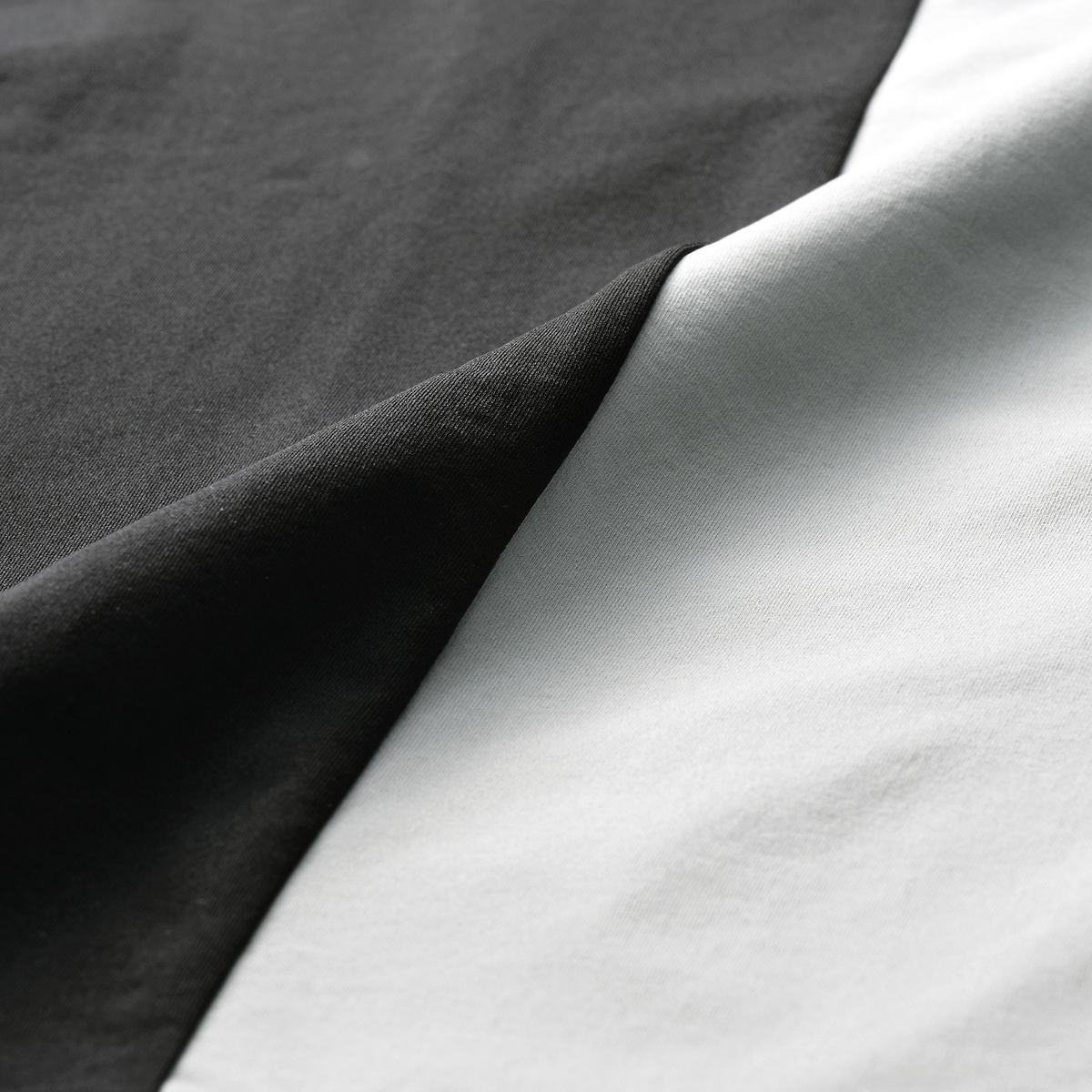 【THE THIRD by UMBRO】フィールテックプラクティスシャツ