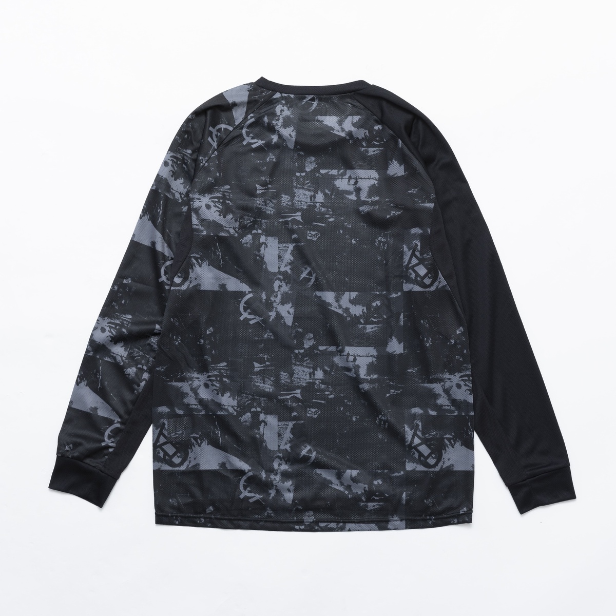 FCA Jr 長袖グラフィックシャツ