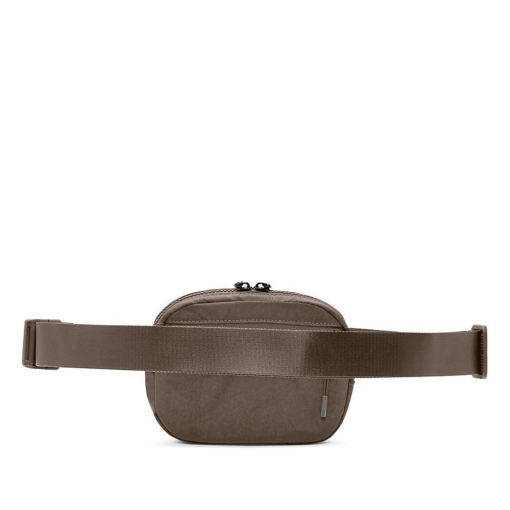 ナイキ オーラ ウエストパック