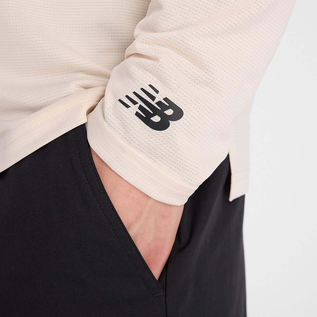 グラフィックトレーニングロングスリーブシャツ