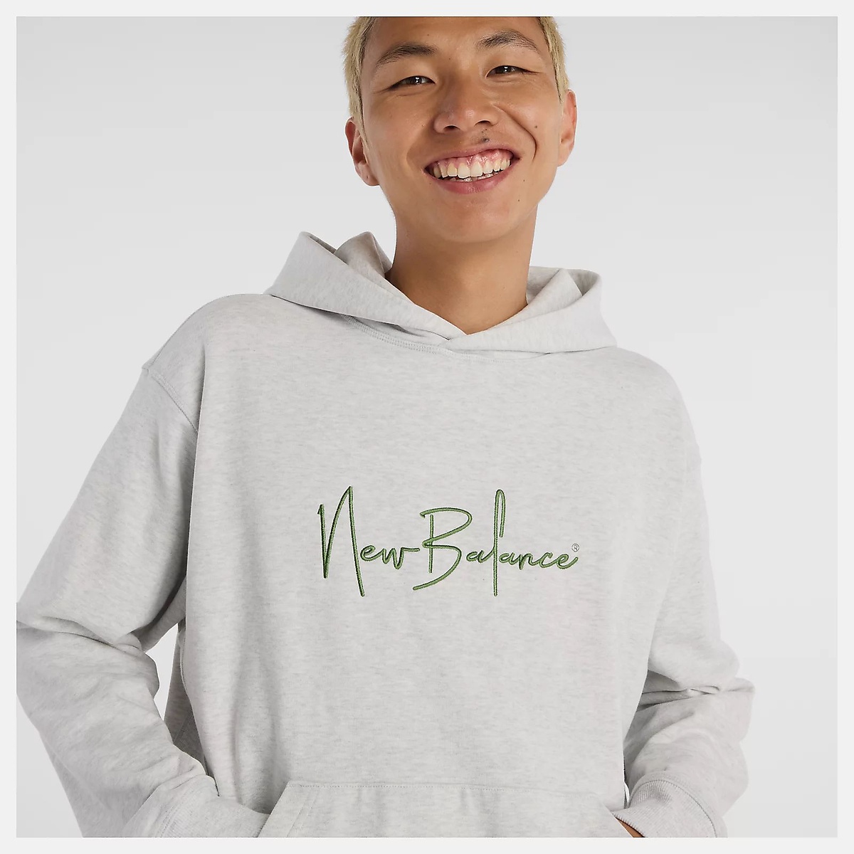 Athletics シグネチャーフーディ