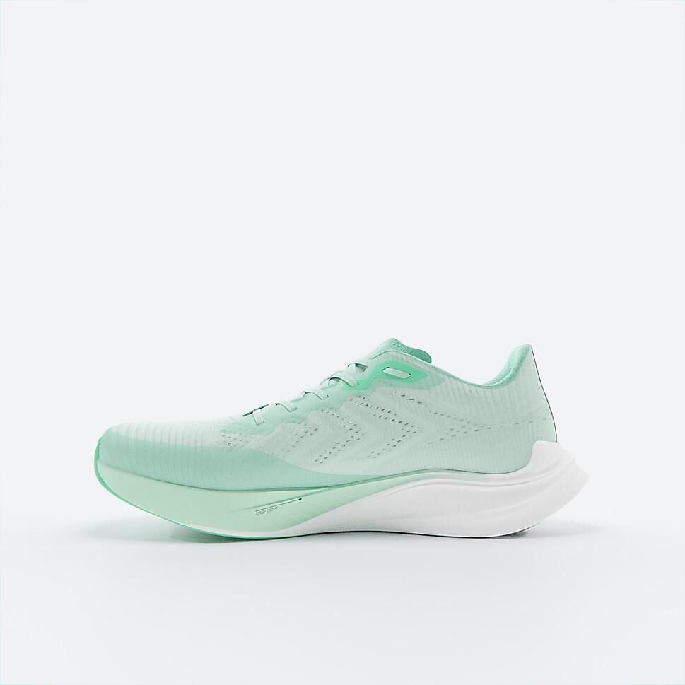 ランニングシューズKD900LIGHT