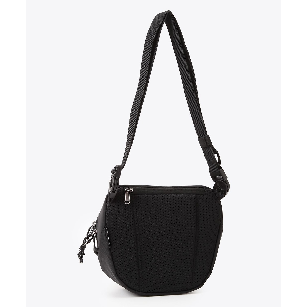 パナシーアショルダー