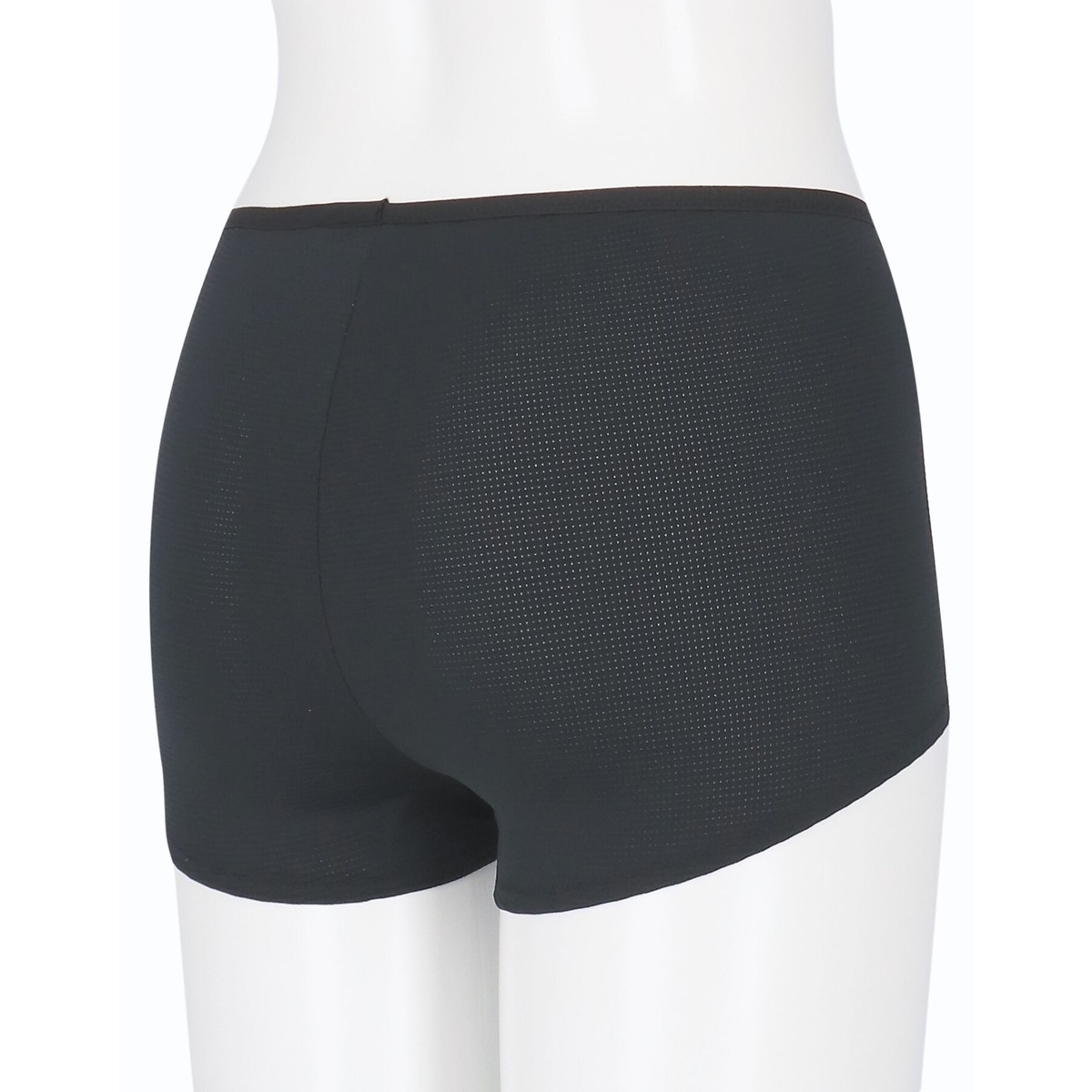 スポーツショーツ