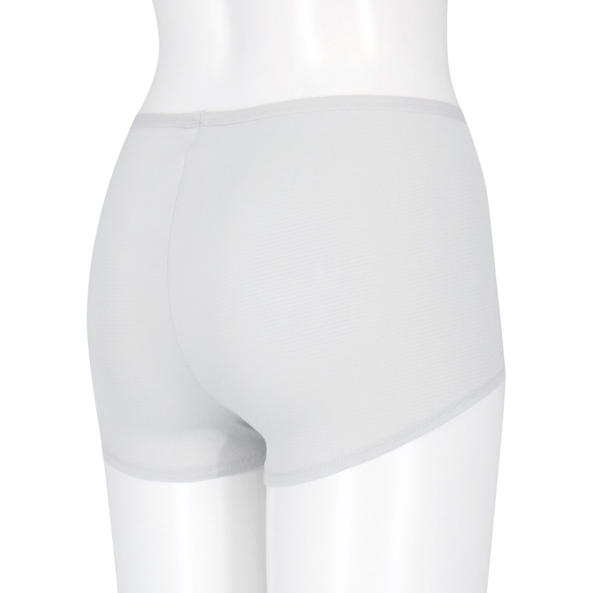 スポーツショーツ