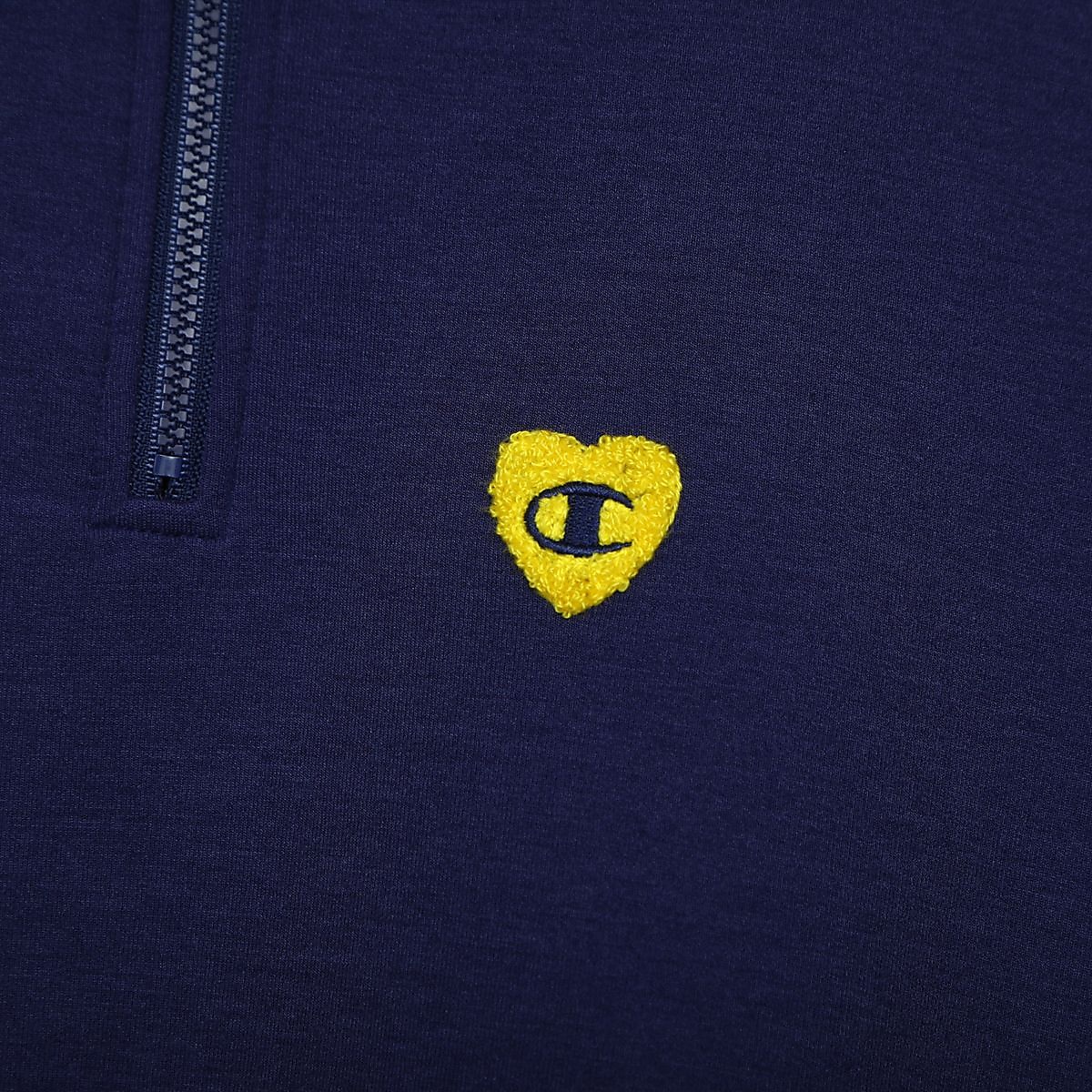 HALF ZIP SWEATSHIRT