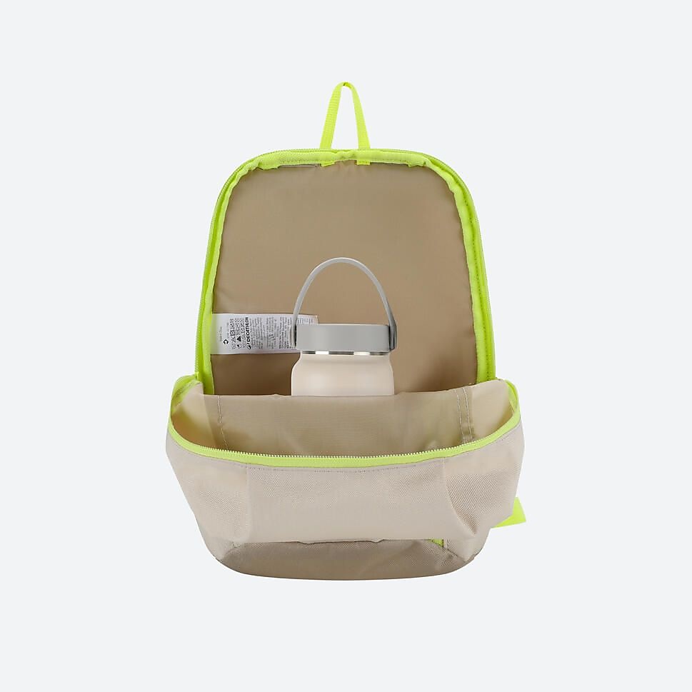 ハイキングバックパックキッズ7L