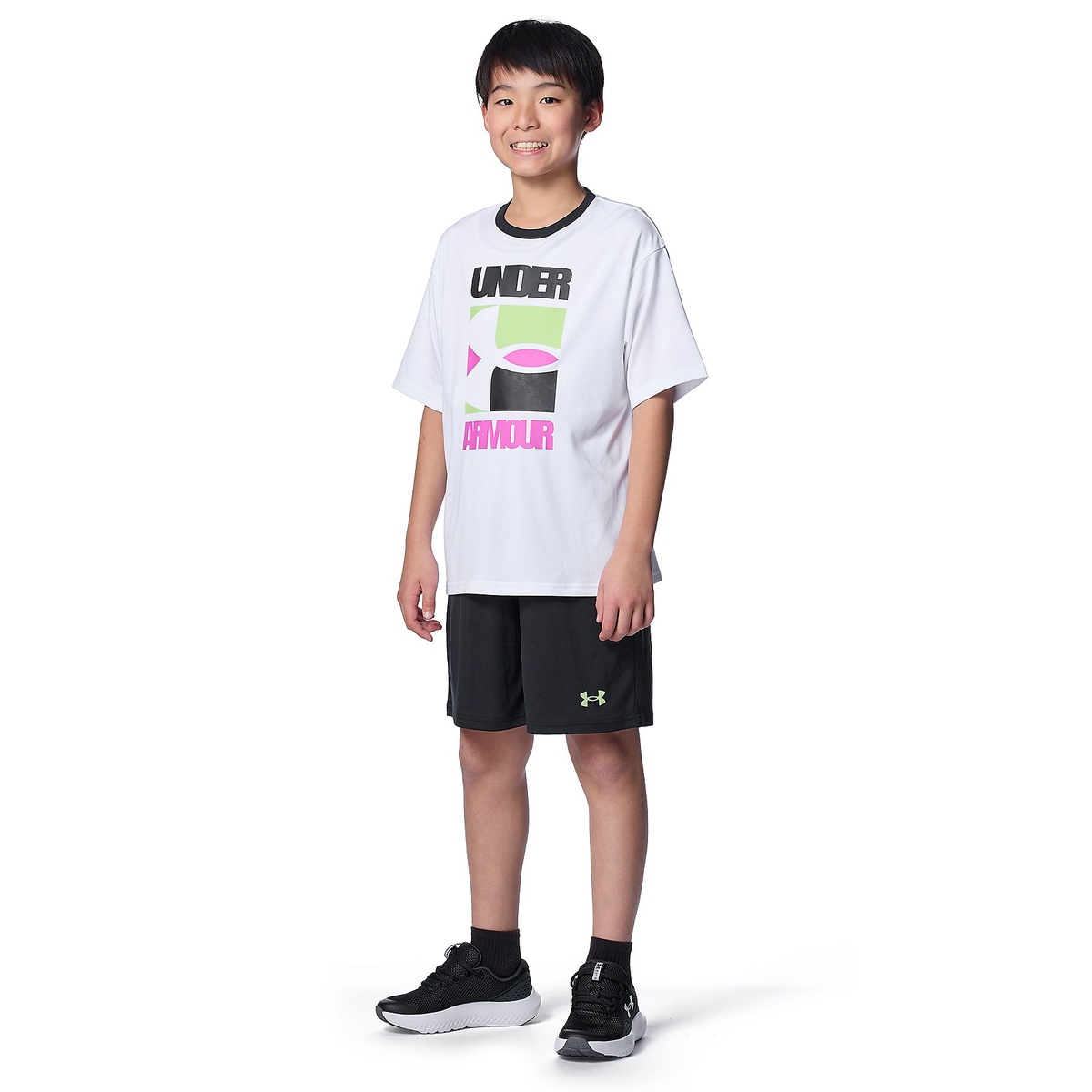 UA TECH GRAPHIC SHORT SLEEVE T-SHIRT ＆ SHORTS SET