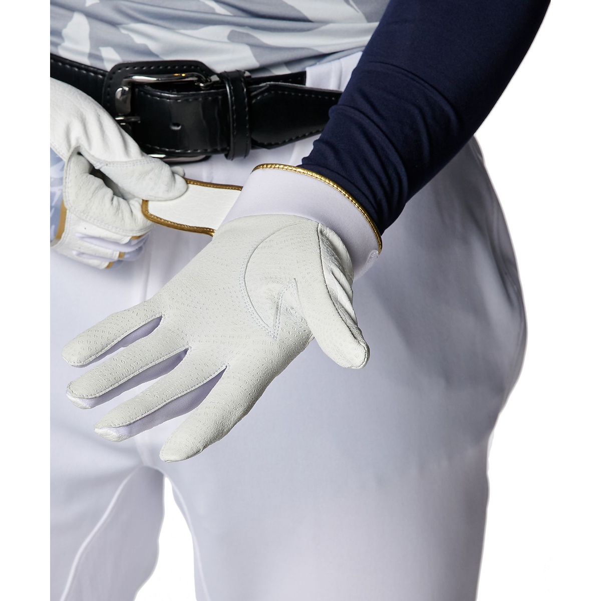 UA UNDENIABLE BATTING GLOVES