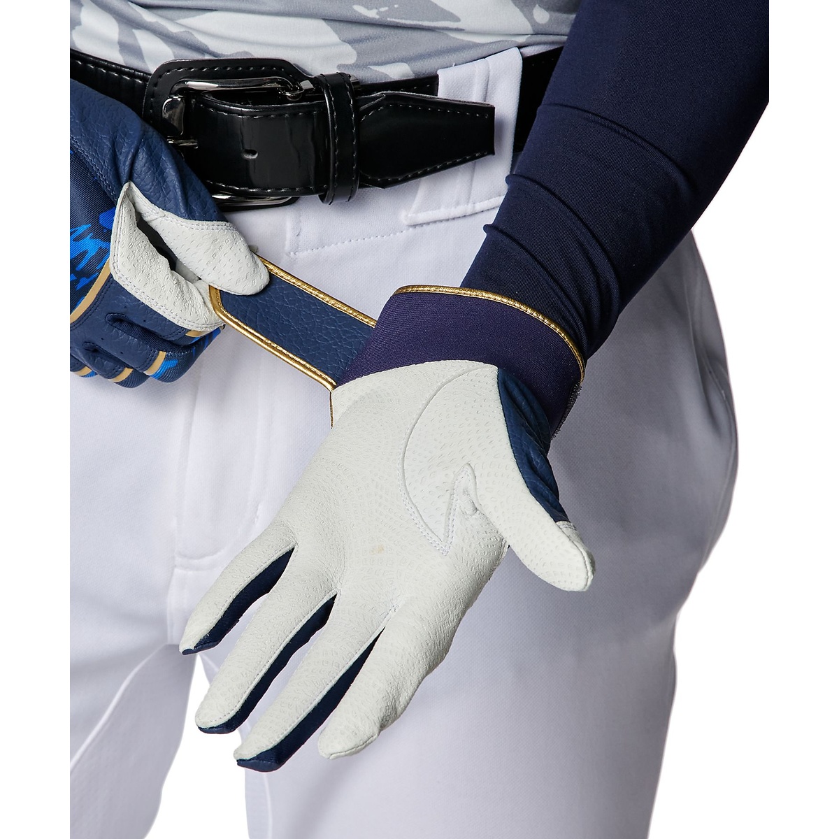 UA UNDENIABLE BATTING GLOVES