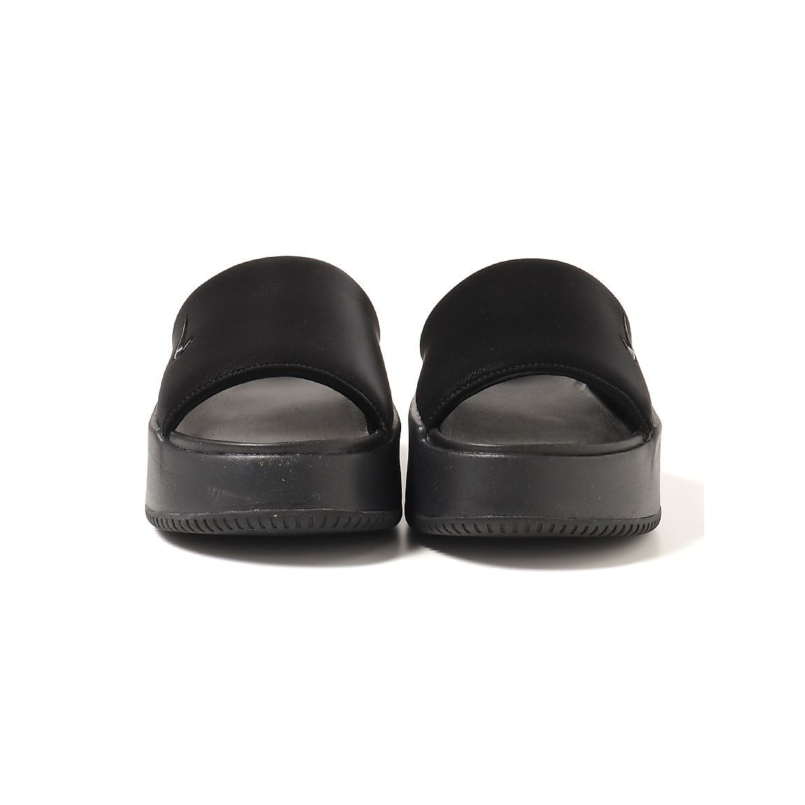 ナイキ ウィメンズカーム エレベーション