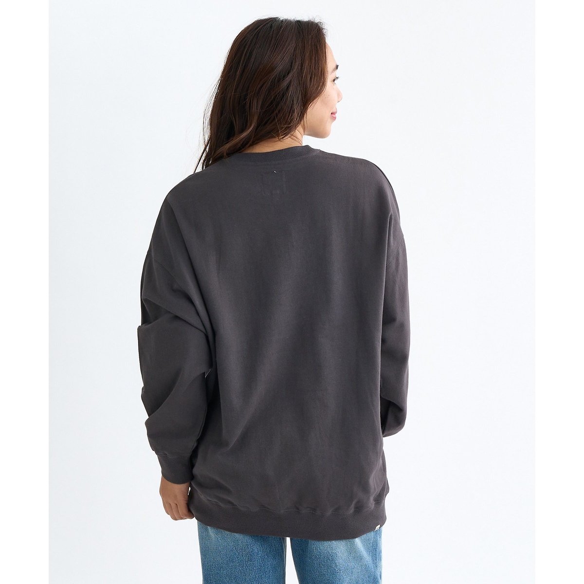 GRAPHIC LOOSE FIT CREW