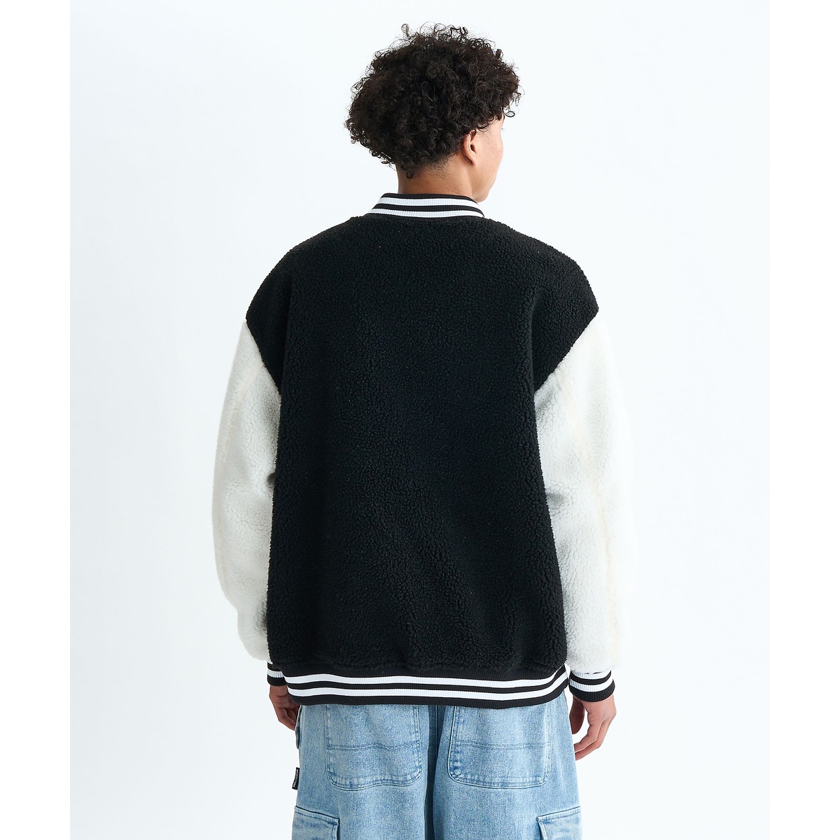 25 REVERSIBLE STAND JACKET