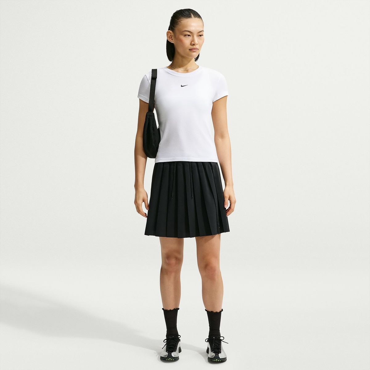 ナイキ W NSW CHLL KNT MD CRP S/S Tシャツ