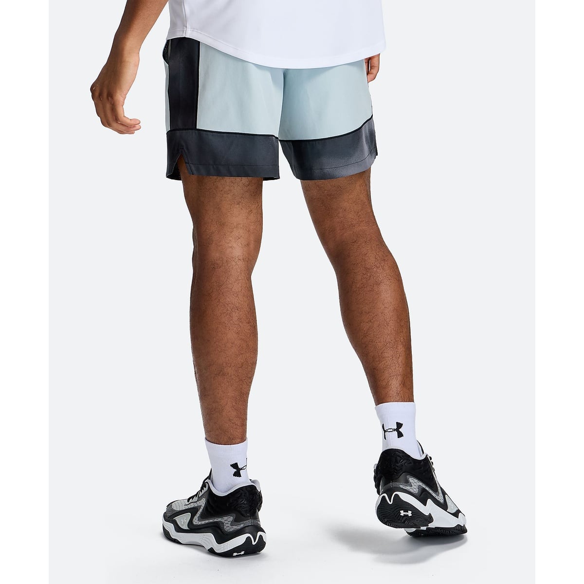 UA SPLASH WOVEN SHORTS