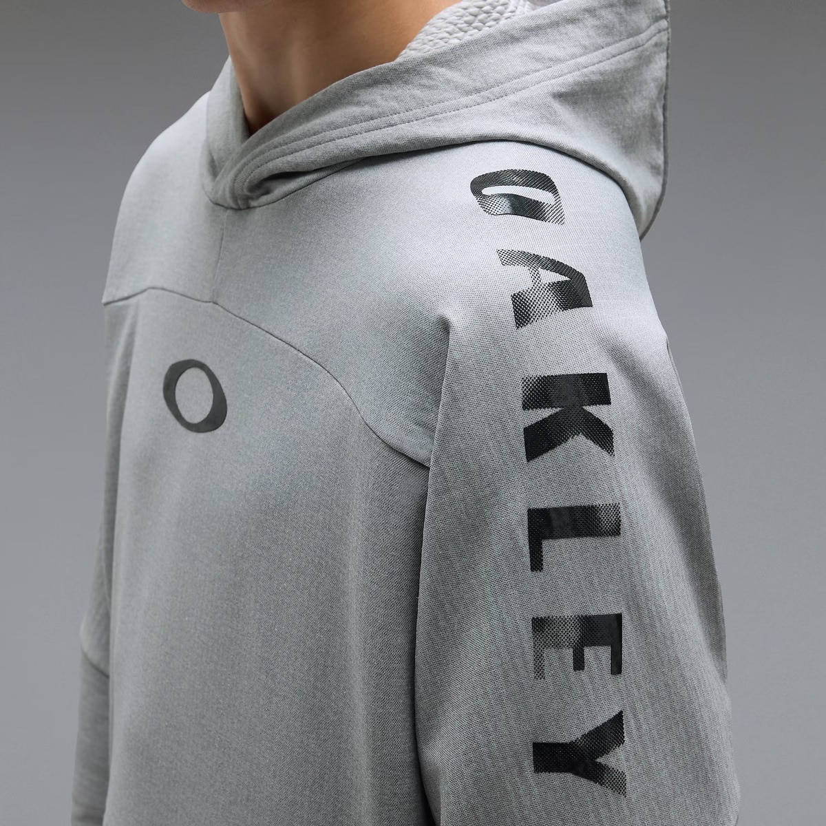 STRIKING MATELASSE HOODIE