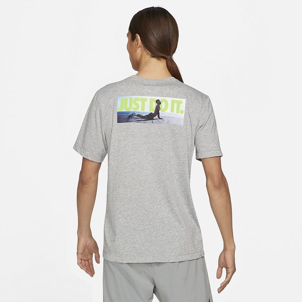 ナイキ DB EXP ヨガ S/S Tシャツ