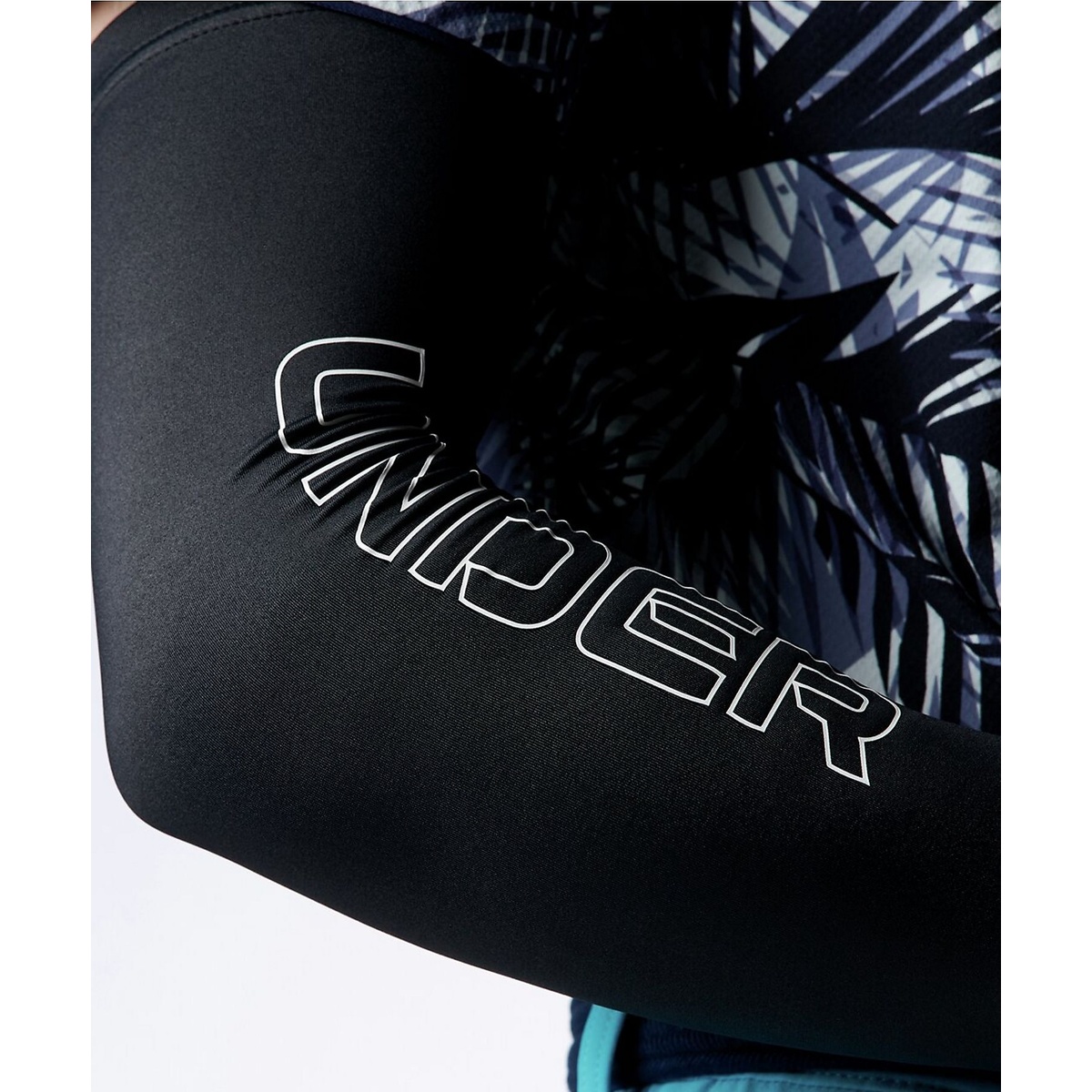 UA Iso-Chill Arm Sleeves