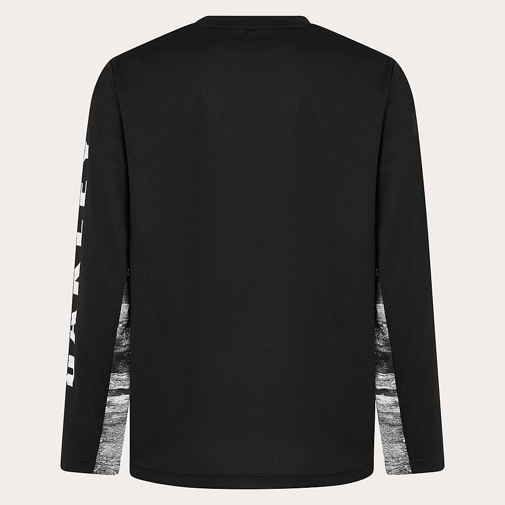 SLANT LOGO PRINT L/S TEE 8.0