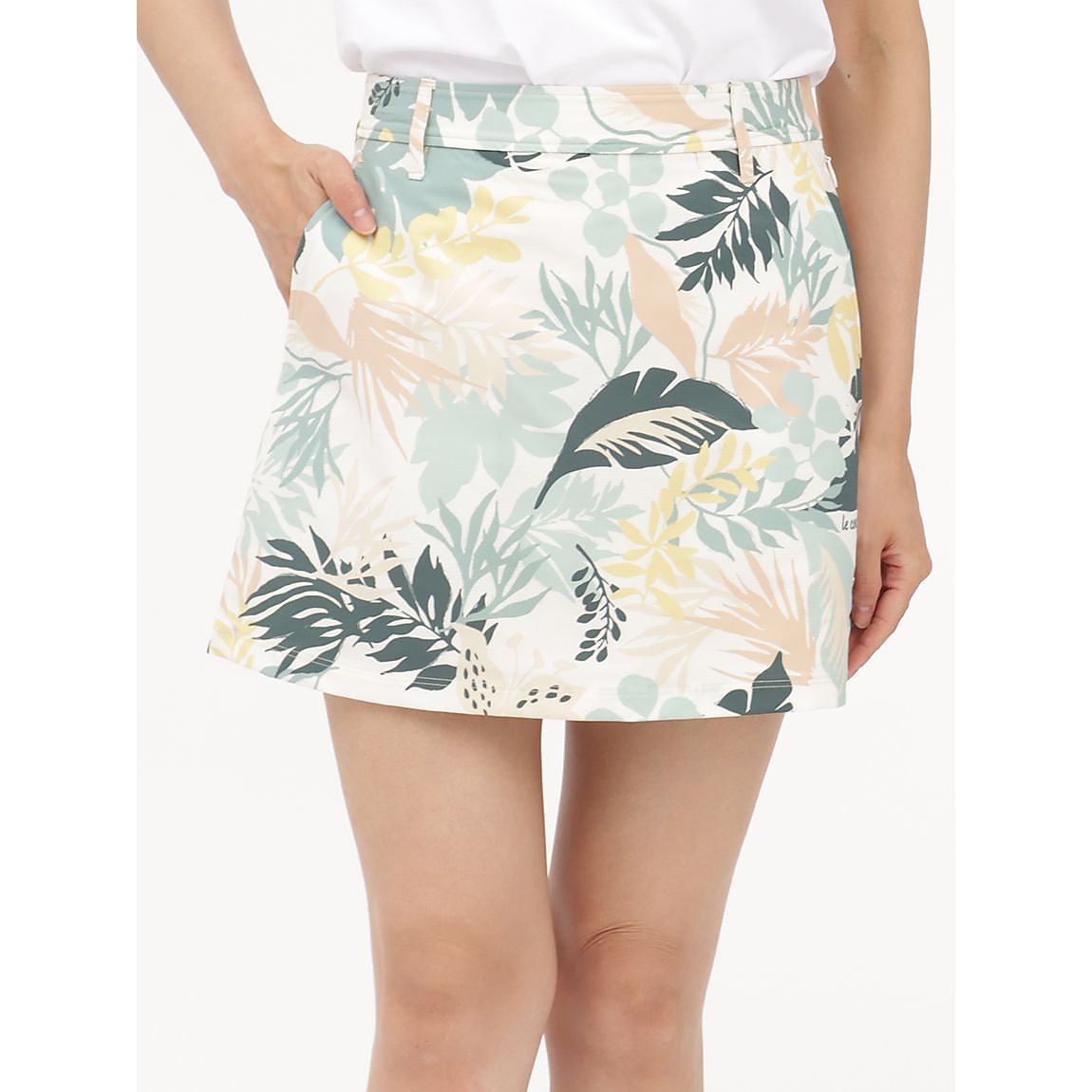 EXCDRYボタニカル柄ショートパンツ