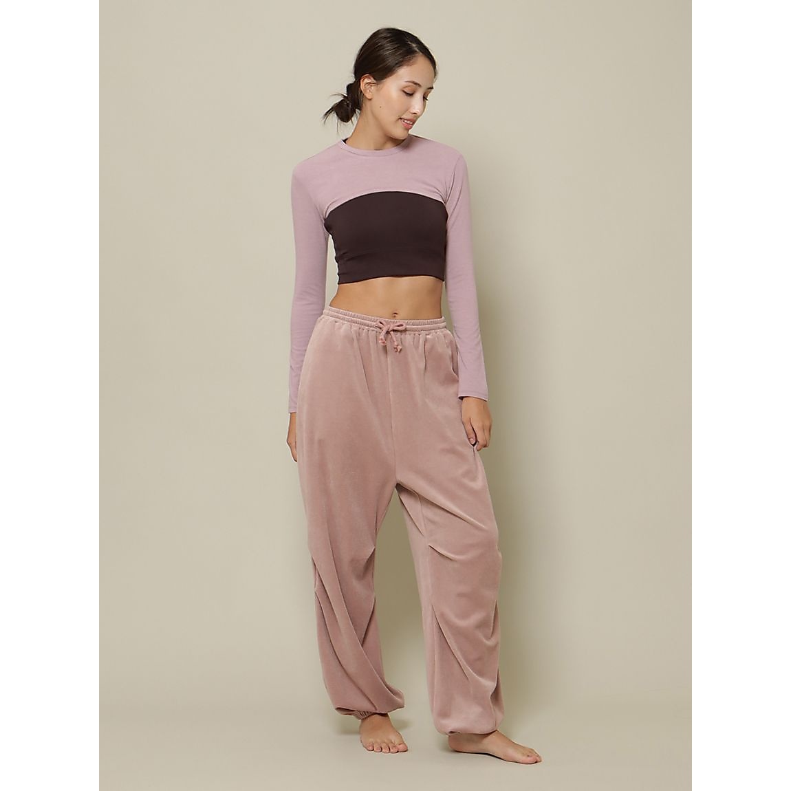 コンパクトベロアワイドパンツ