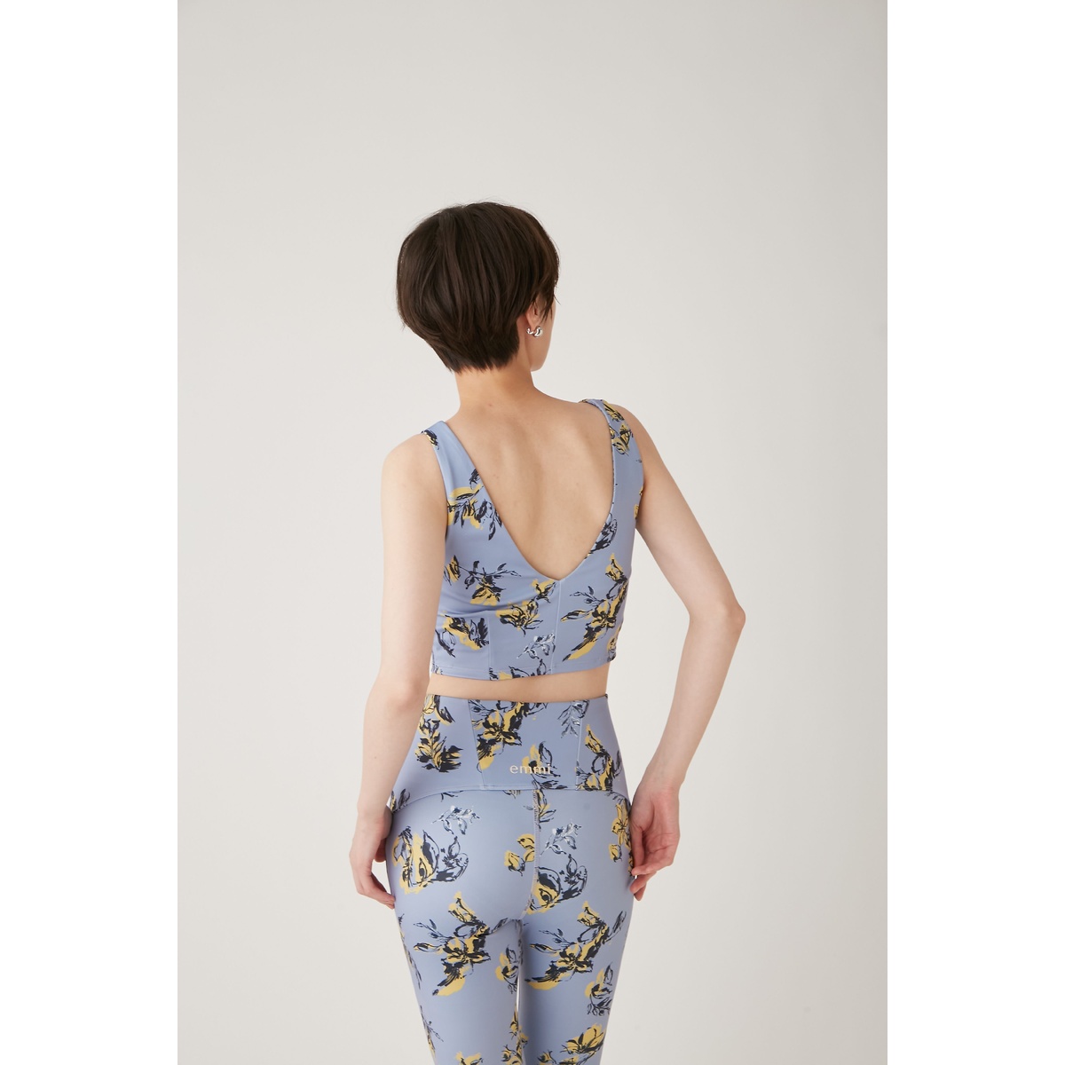 オリジナルフラワー柄トップス