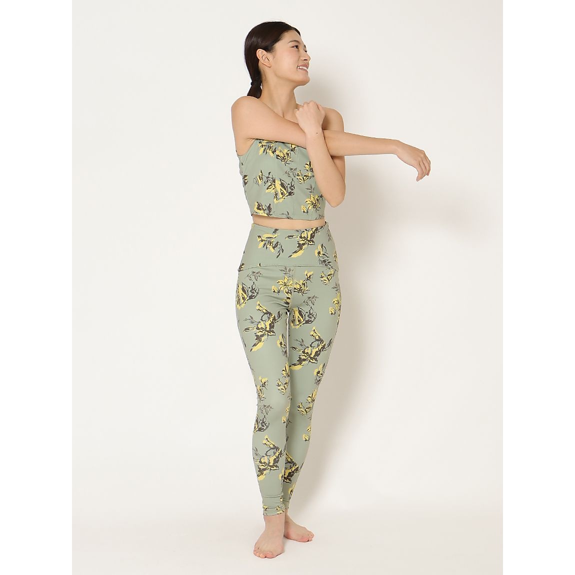 オリジナルフラワー柄レギンス