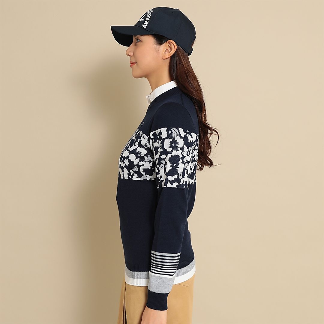 フラワージャカードクルーネックニット