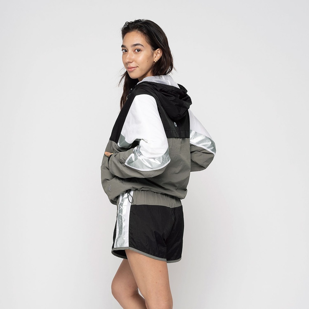 JUMP HIGH METALLIC JACKET