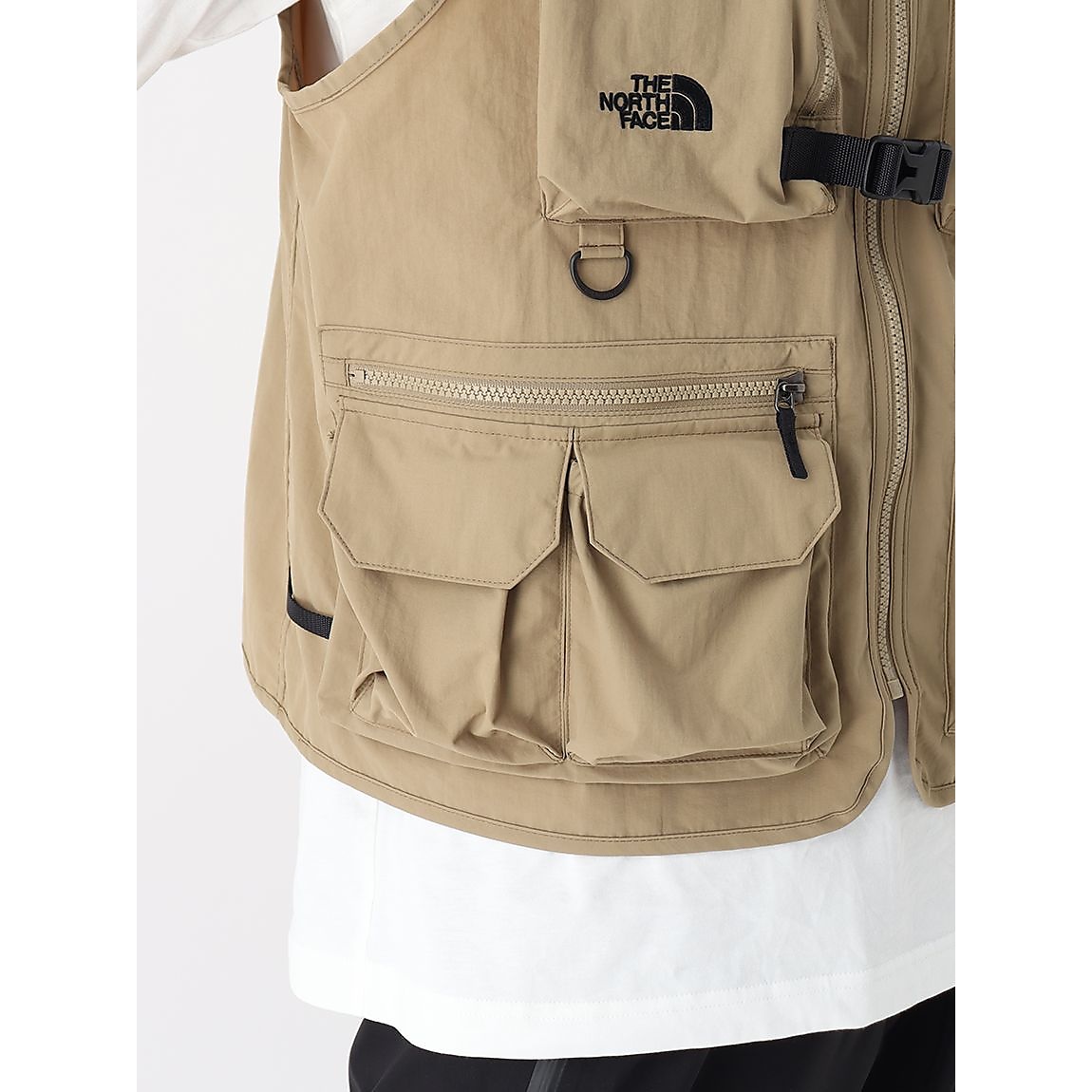 Field Utility Vest (フィールドユーティリティベスト)