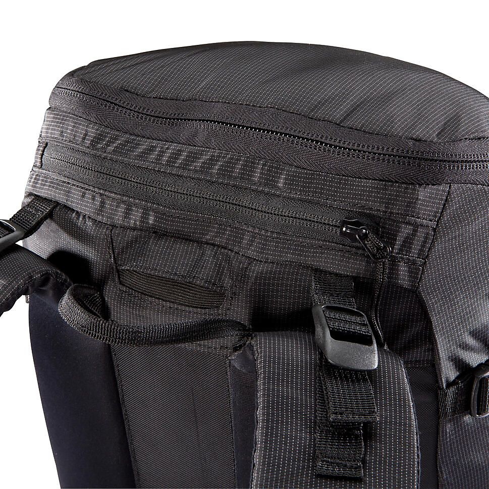 トレッキングバックパック22LBLK