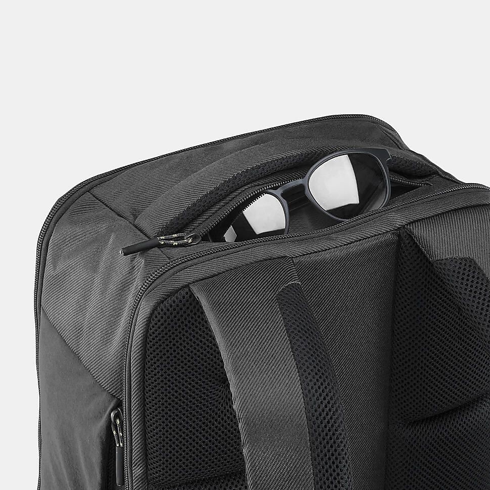 ハイキングバックパック32LBLK