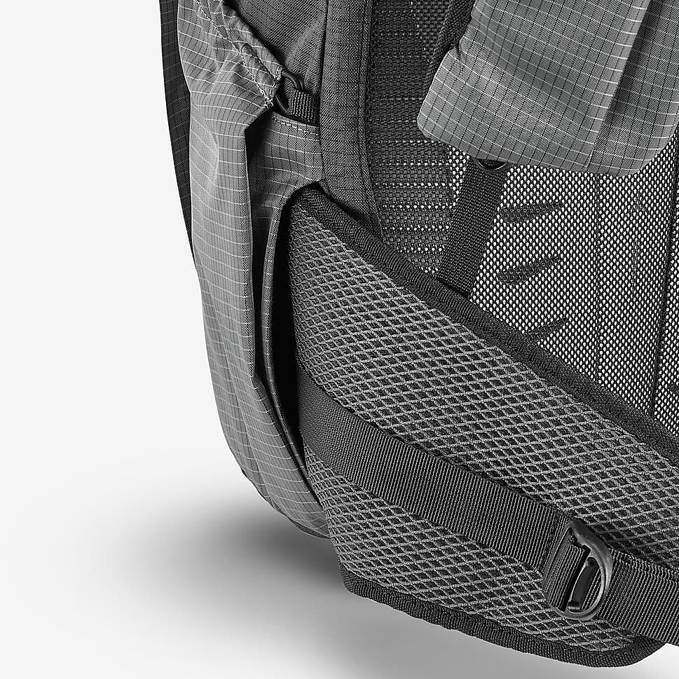 ハイキングバックパック22LGRY