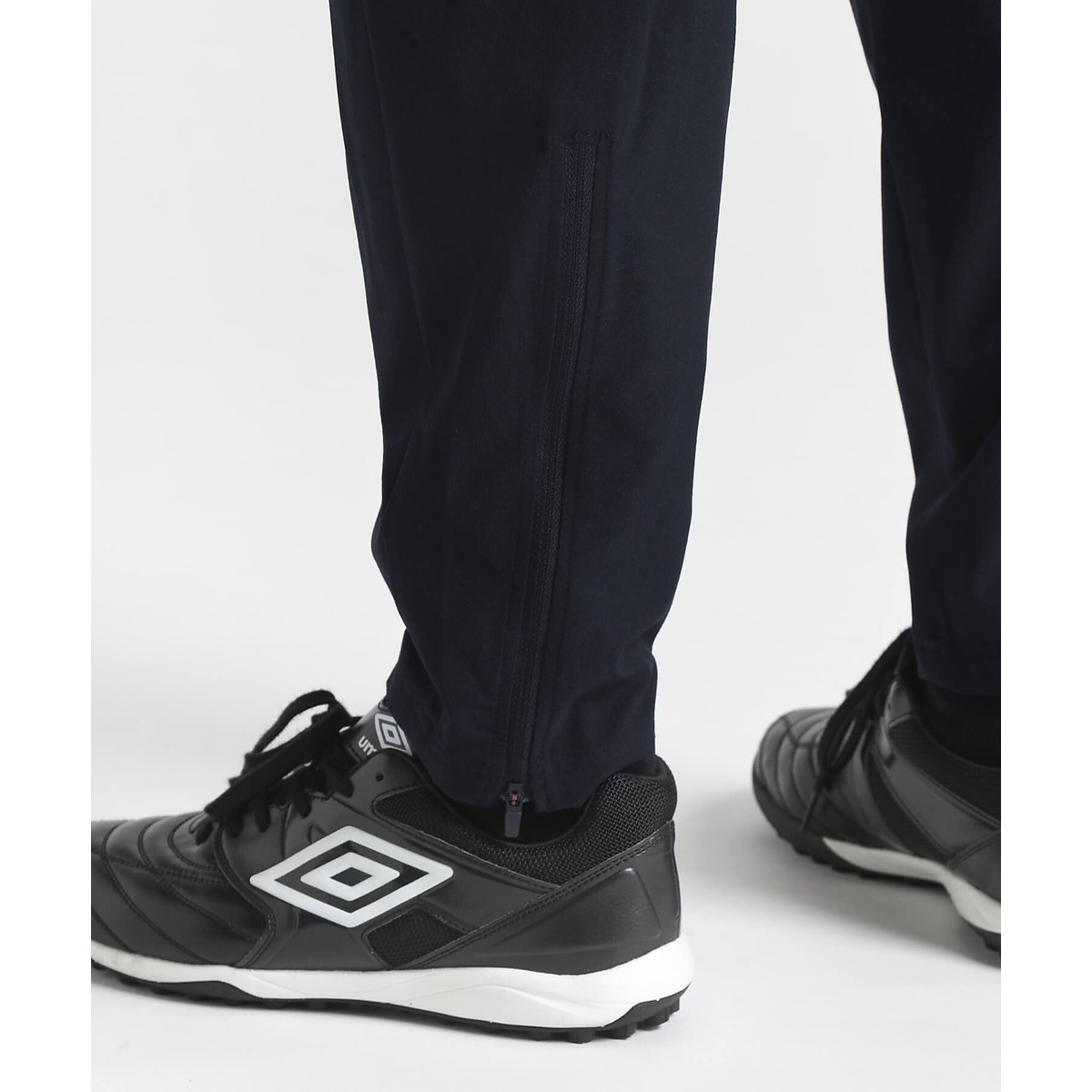 【THE THIRD by UMBRO】ラインドクロスパンツ