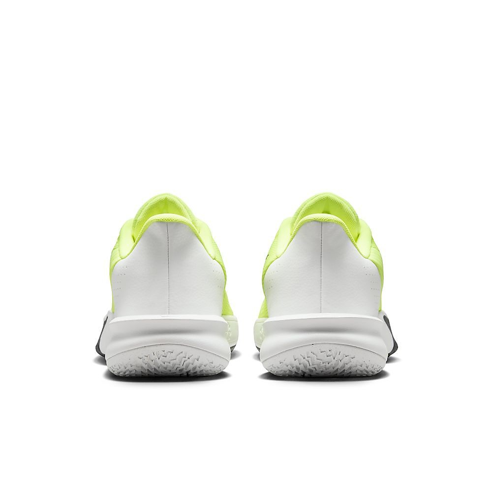 ナイキ プレシジョン VII