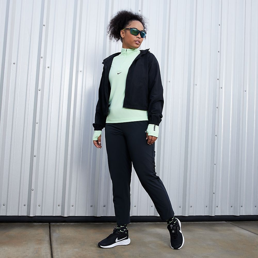 ナイキ ウィメンズ レボリューション 7 イージーオン